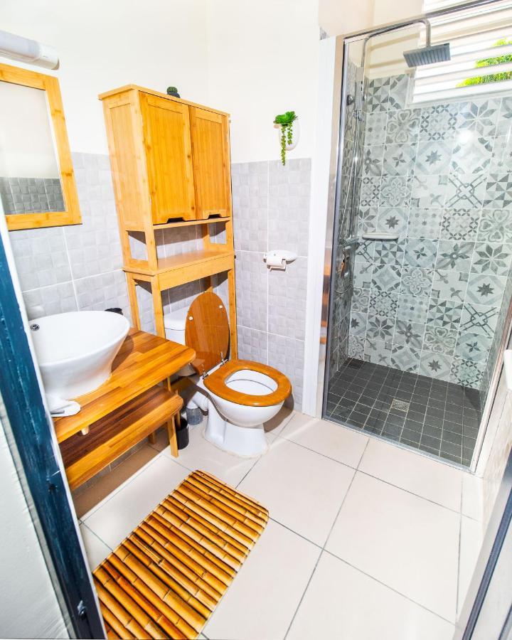 Evasion En Plein Coeur De La Ville T2 Jacuzzis Sauna Et Piscine Au Centre De Port-Louis Exteriér fotografie